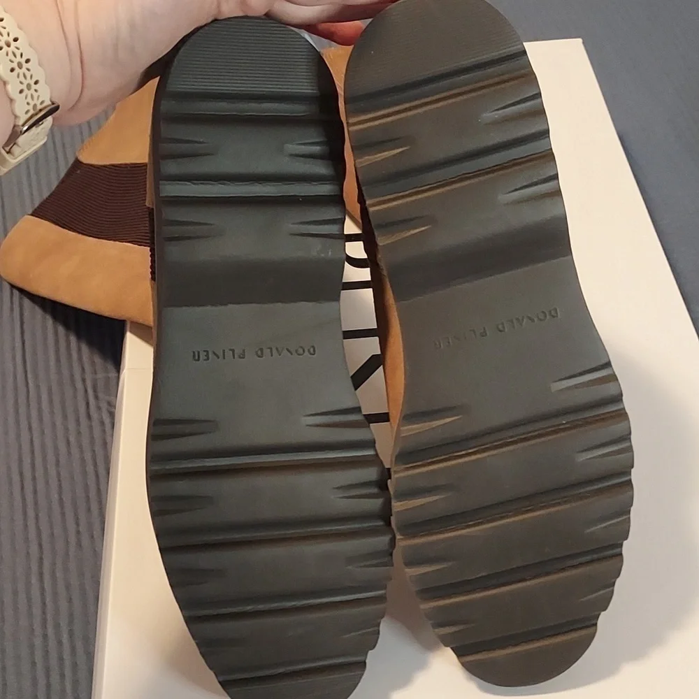 Donald Pliner Codie Caramel Suede Boots